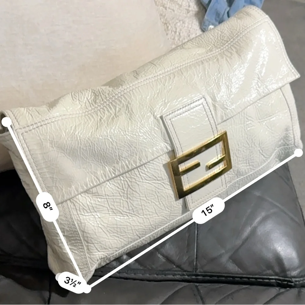 AUTH RARE Fendi XL Baguette white patent leather 2way Shoulder Bag oversized